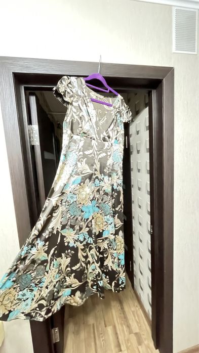 Продам разные платья. Все очень красивые