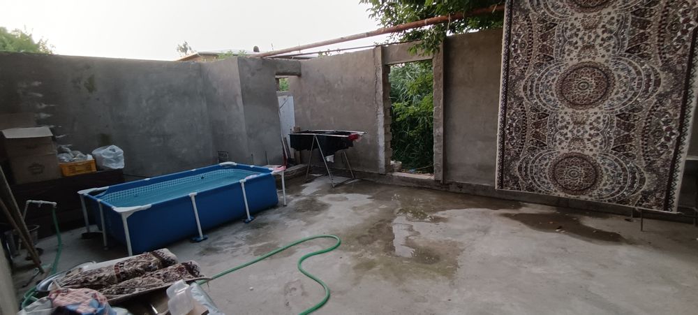Uy sotiladi 52000