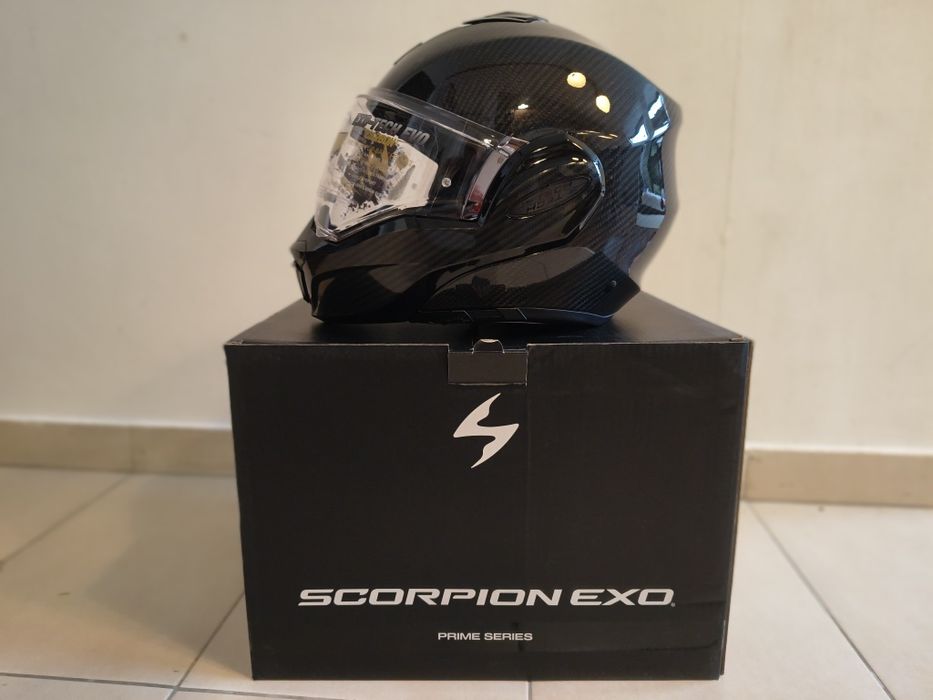 Scorpion Exo Tech Carbon каска М размер