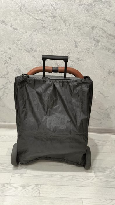 Продам Коляску прогулочную очень отличном состоянии