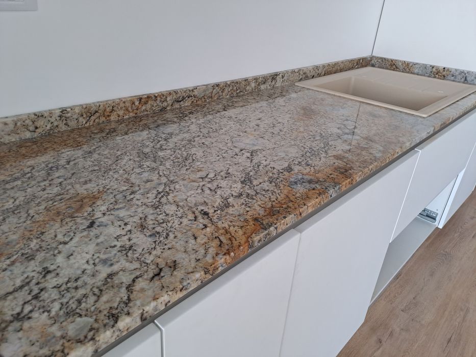 Blat de bucatarie din granit