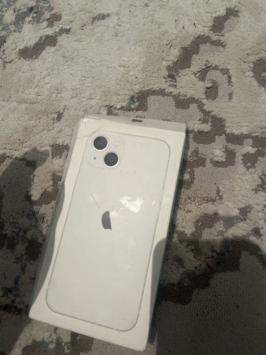 iPhone 13 с коробкой