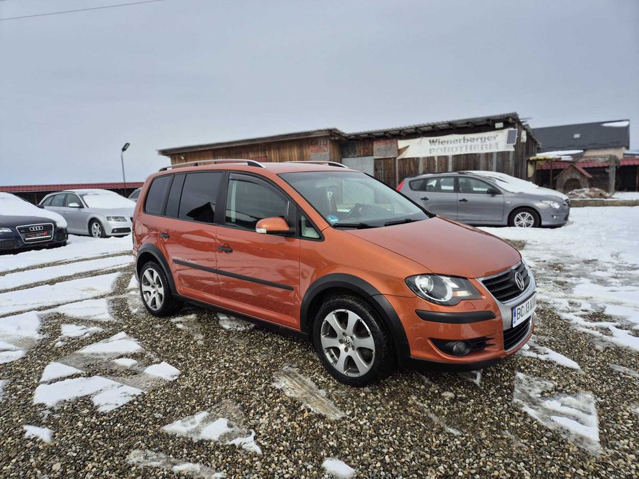 Touran Cross 1.9 Diesel,105 cai