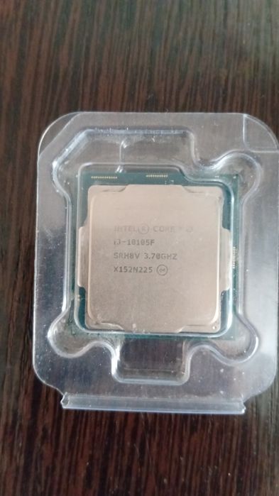 Процессор i3-10105f