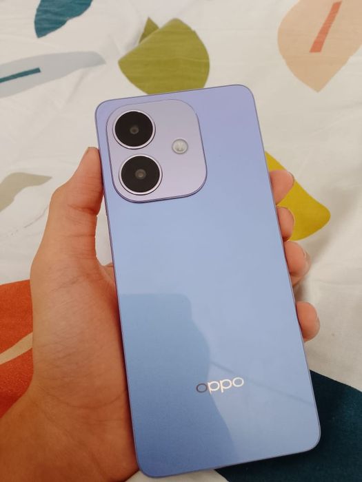 Оппо a5I потчти новый