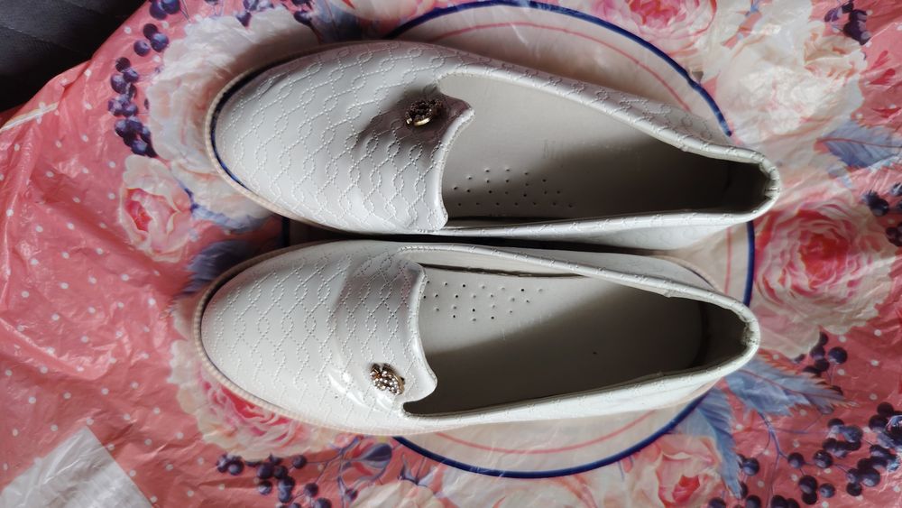 Продам  вещи на девочку