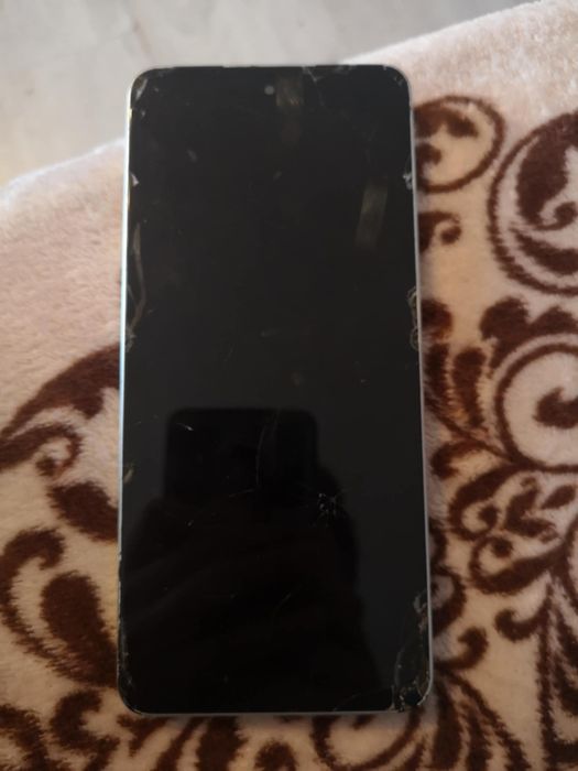 Vand telefon Oppo a 5 pro ca in poze citeste descrierea