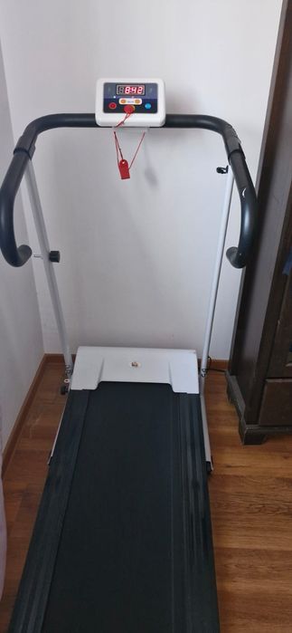 Vând banda alergat HomCom