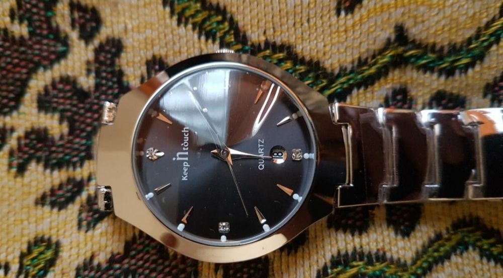 Продам  наручные часы KEEP IN TOUCH.