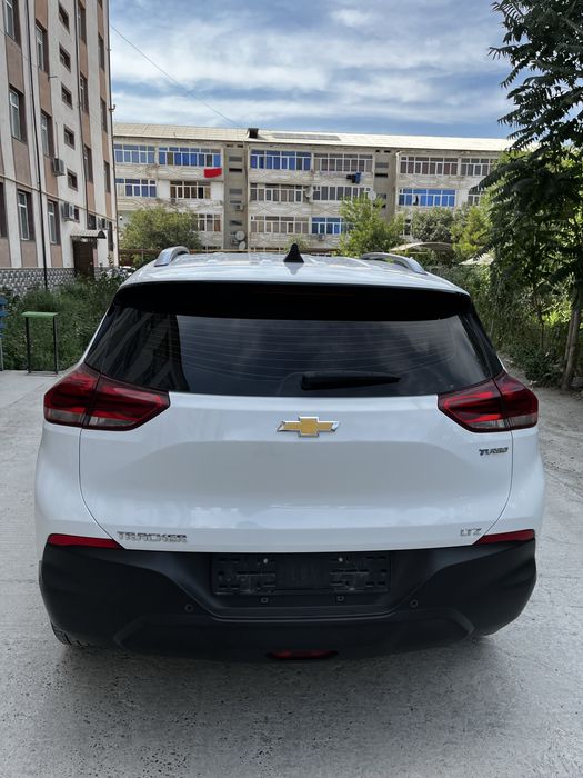 Trecker 2 LTZ sotiladi