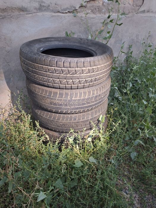 Продам зимние шины на 14размер.