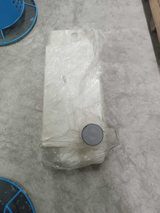 Топливный бак/Топливный бак, пластиковый/Бак/Емкость