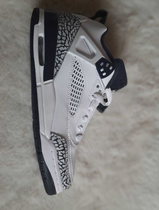 Jordani albi Spizike Low Bg