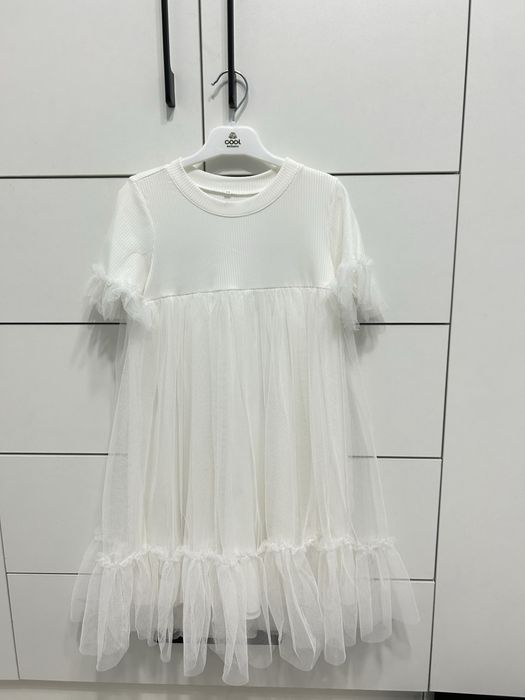 Нарядное новое детское платье