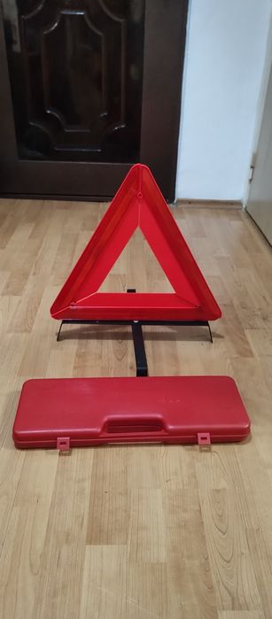 Triunghi reflectorizant