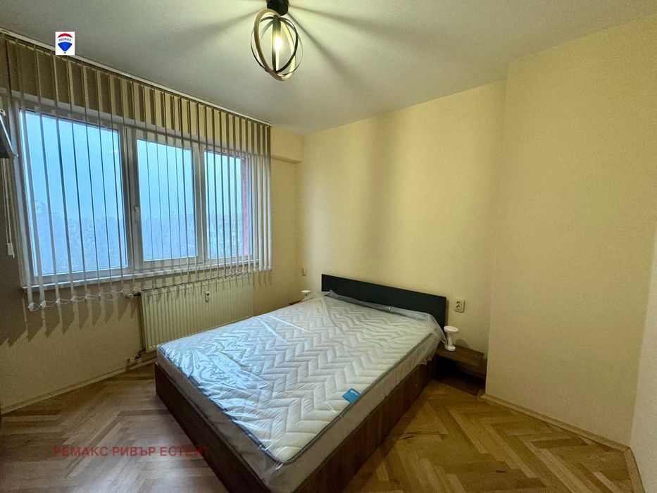 Дава се под наем Тристаен апартамент в Русе, Здравец - 82 кв.м за 408.51 € - Снимка #8