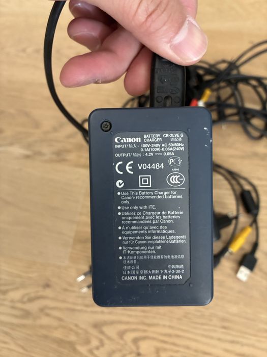 Зарадяка видеокамер Canon Sony старых