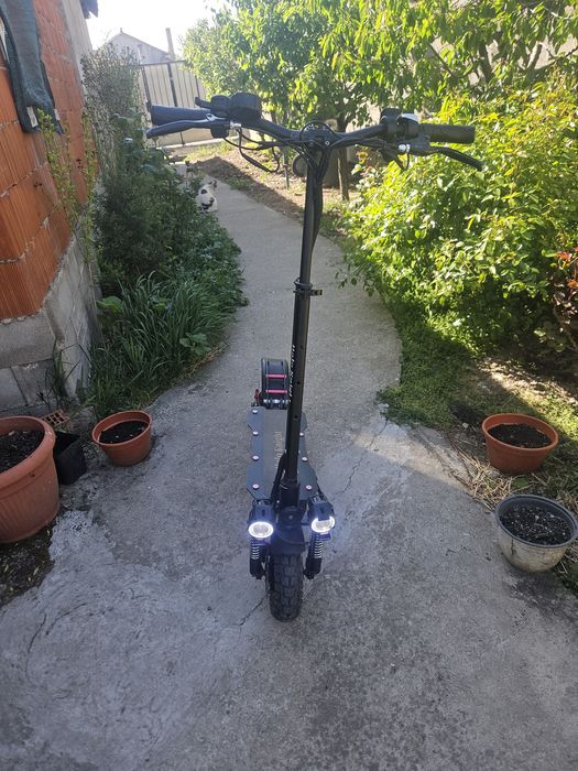 Vand trotineta electric