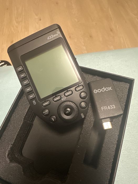 Vand declansator de blitz pt canon