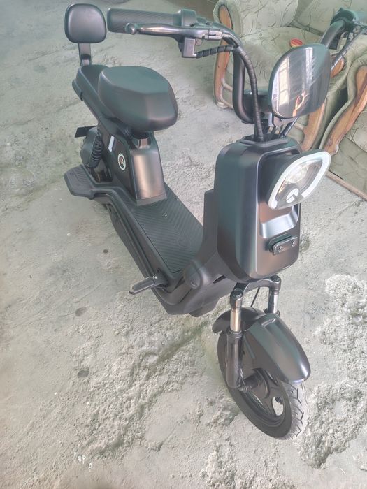 Скутер электрический