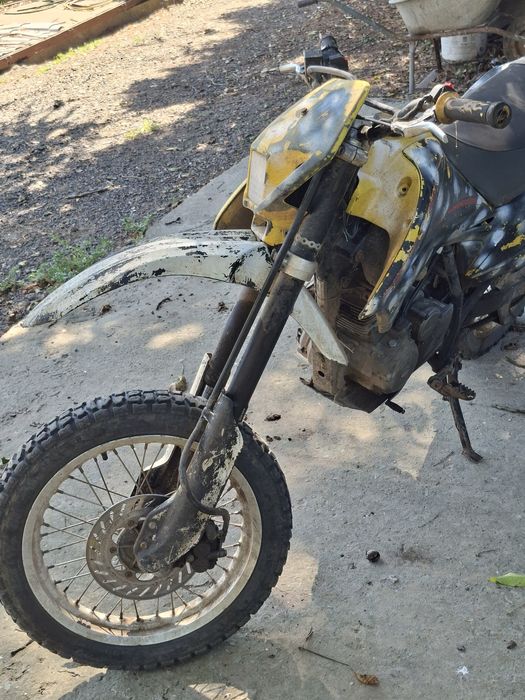Suzuki,dr 125c..