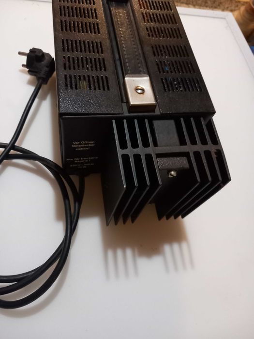 Лабораторно захранване Voltcraft 0-30V 1.2A