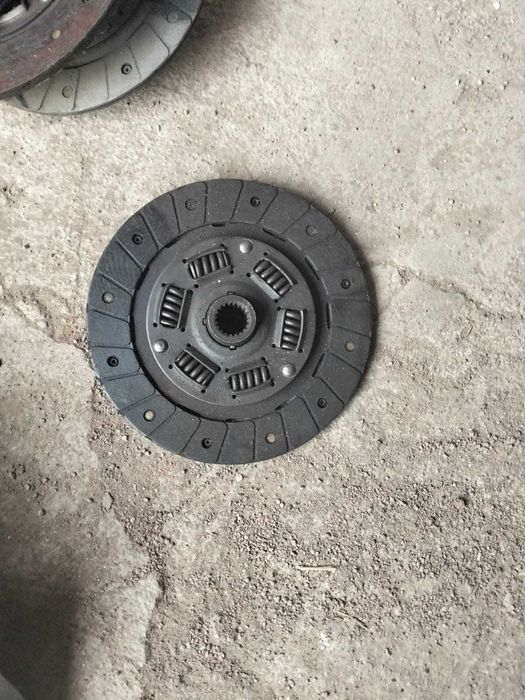 Запчасти на жигули Ваз 2106