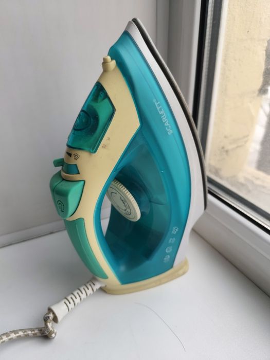 Продам утюг б/у рабочий