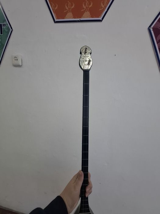 Инструмент домбыра