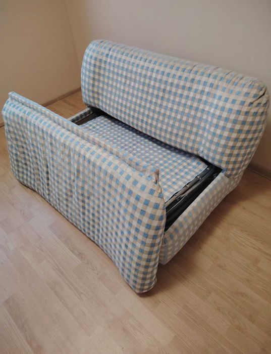 Разтегателен диван