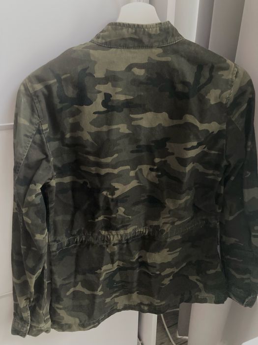 Женско камуфлажно яке