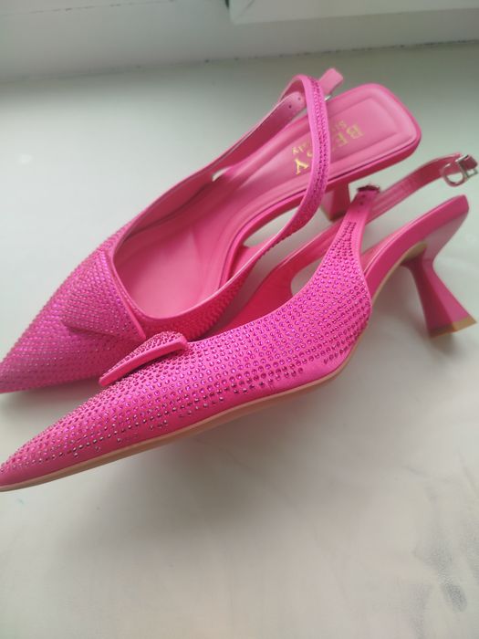 Нарядная туфли новый