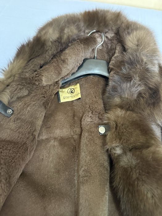 Продам парку шоколадного цвета