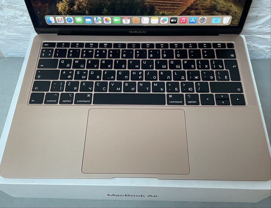 MacBook Air 13, 2019, Gold, отличное состояние.