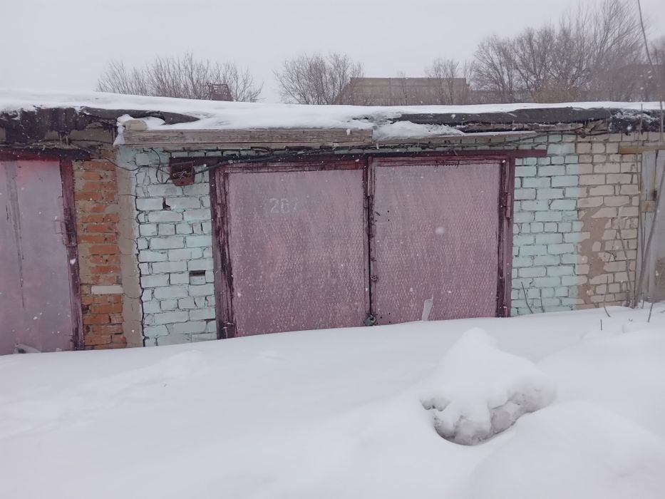 Продам кирпичныи гараж.