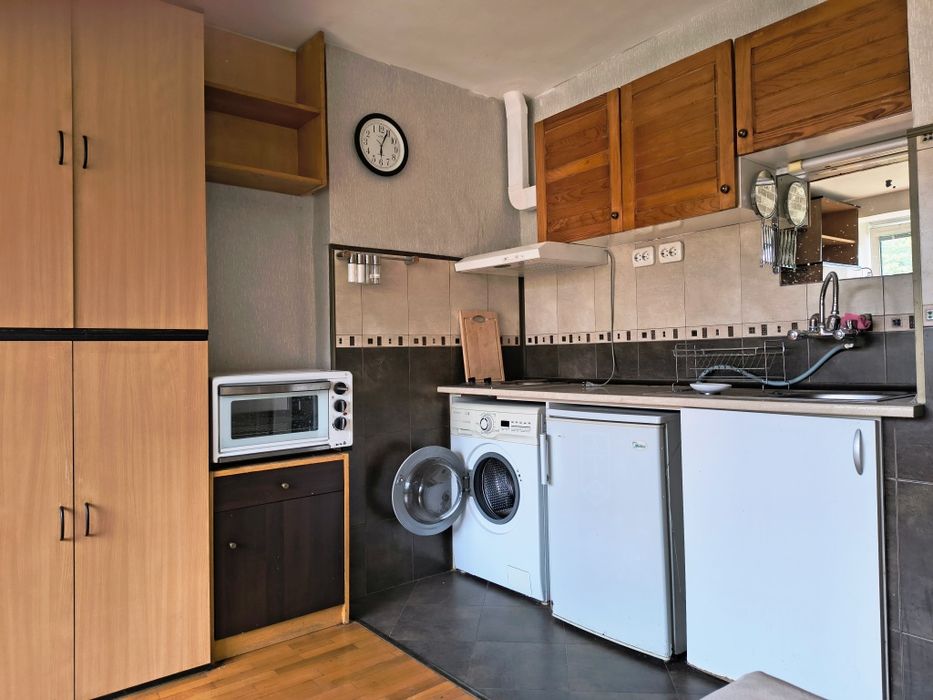 Дава се под наем Ателие в София, Лозенец - 19 кв.м за 340 € - Снимка #1