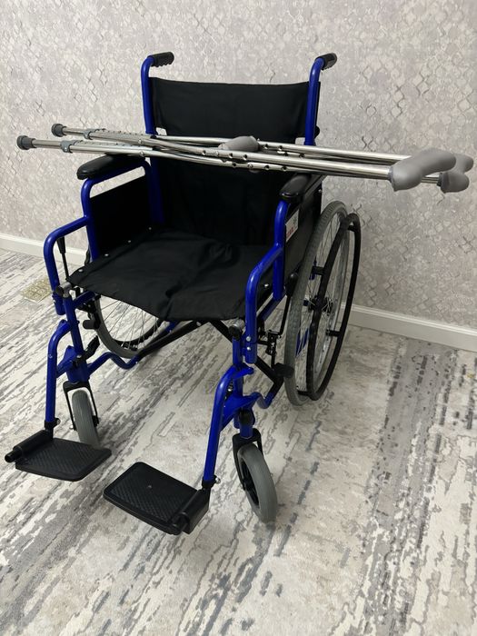 Продам Коляска и костыл