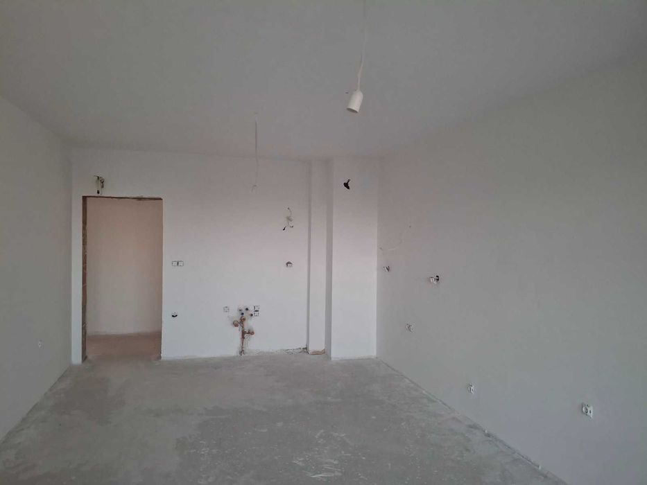 Продава се Тристаен апартамент в Варна, Автогара - 110 кв.м за 3182 €/кв.м - Снимка #7