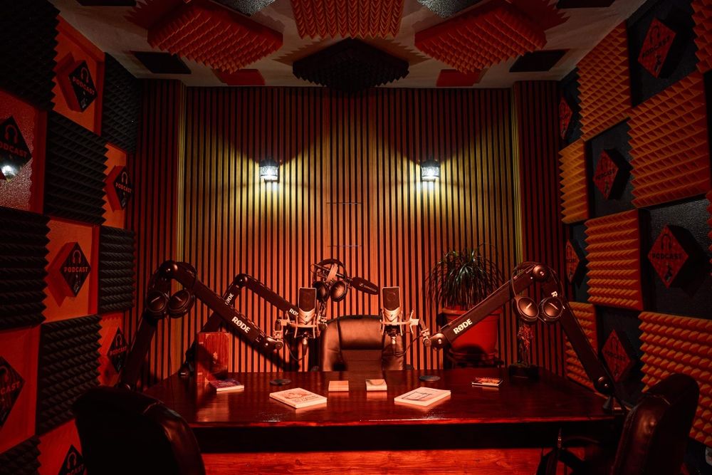 Închiriez studio Podcast