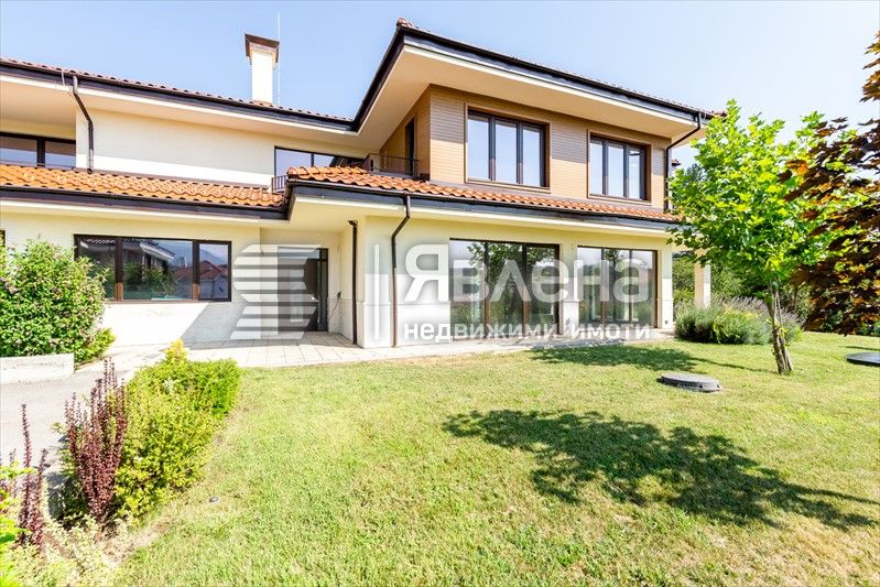 Продава се Къща в Банкя - 560 кв.м за 1536 €/кв.м - Снимка #1