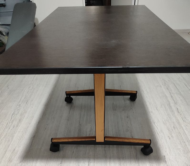 Журнальный столик на колесиках, Реставрированный