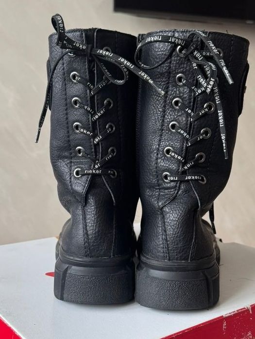 Черни зимни боти Rieker