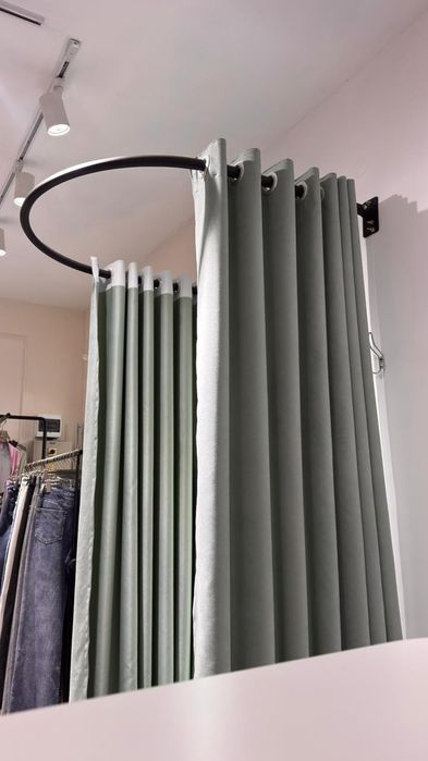 Оборудование для магазина одежды