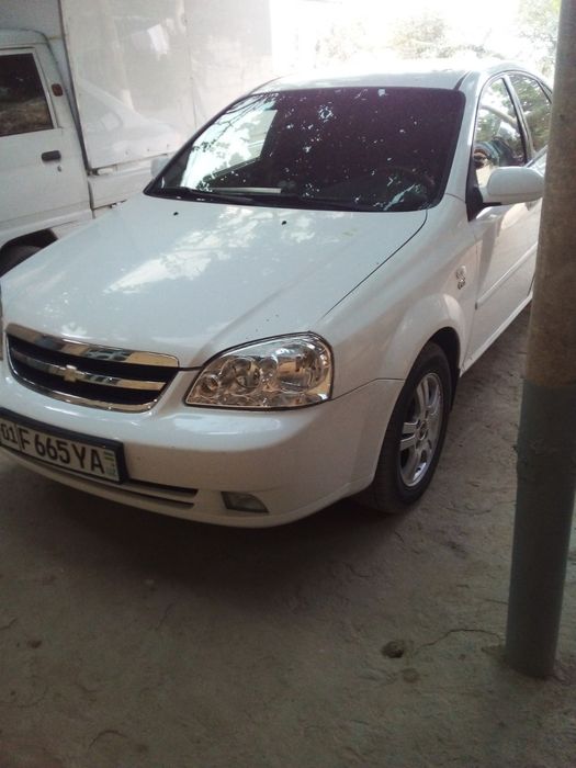 Lasetti 1.8 yili 2010