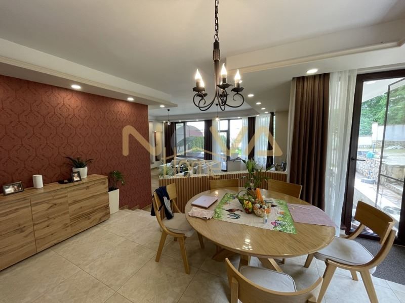 Къща в Варна, област-м-т Манастирски рид площ 344 цена 430000