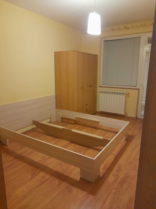 Гардероб, спалня и 2 броя нощни шкафчета