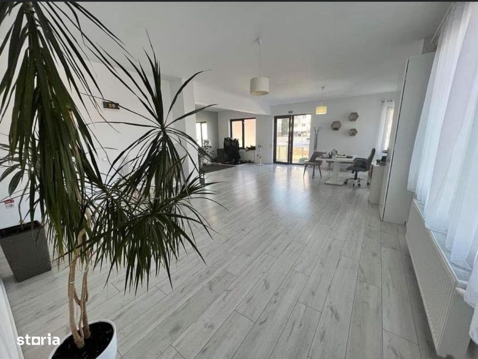 Spatiu comercial, imobil nou, zona Iulius