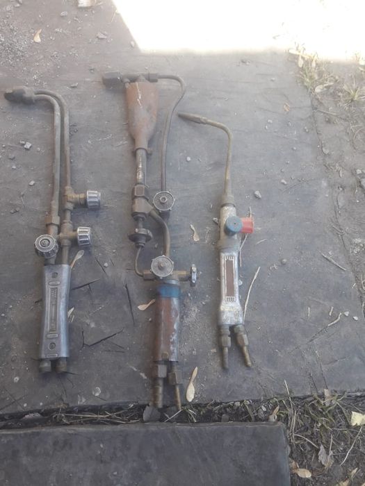 Продам кормушки для