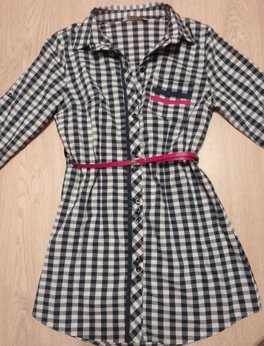 Rochie tip cămașă cu mâneci ajustabile