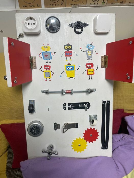 Детски бизиборд Liskotoys